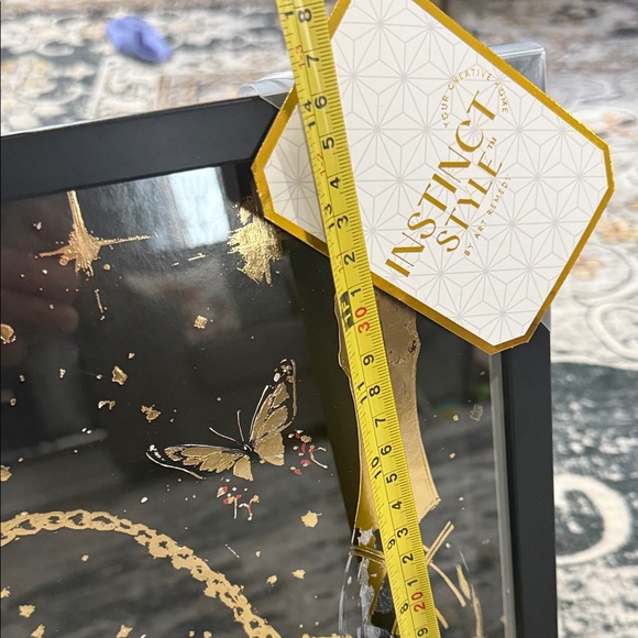 Hand embellished fashion gloss art wall - Picture 5 of 7